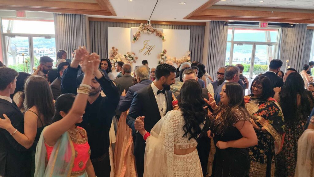 Kelowna Wedding Hindi DJ Professional Wedding DJ